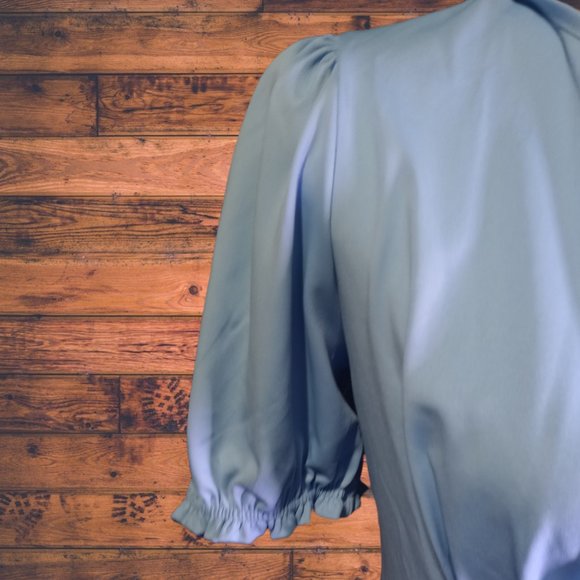 Light Blue Fitted Mini Dress w/Puff Sleeves - Picture 4 of 6